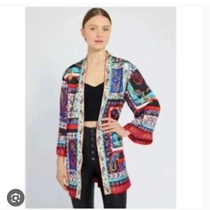 Sale. New Alice Olivia kimono